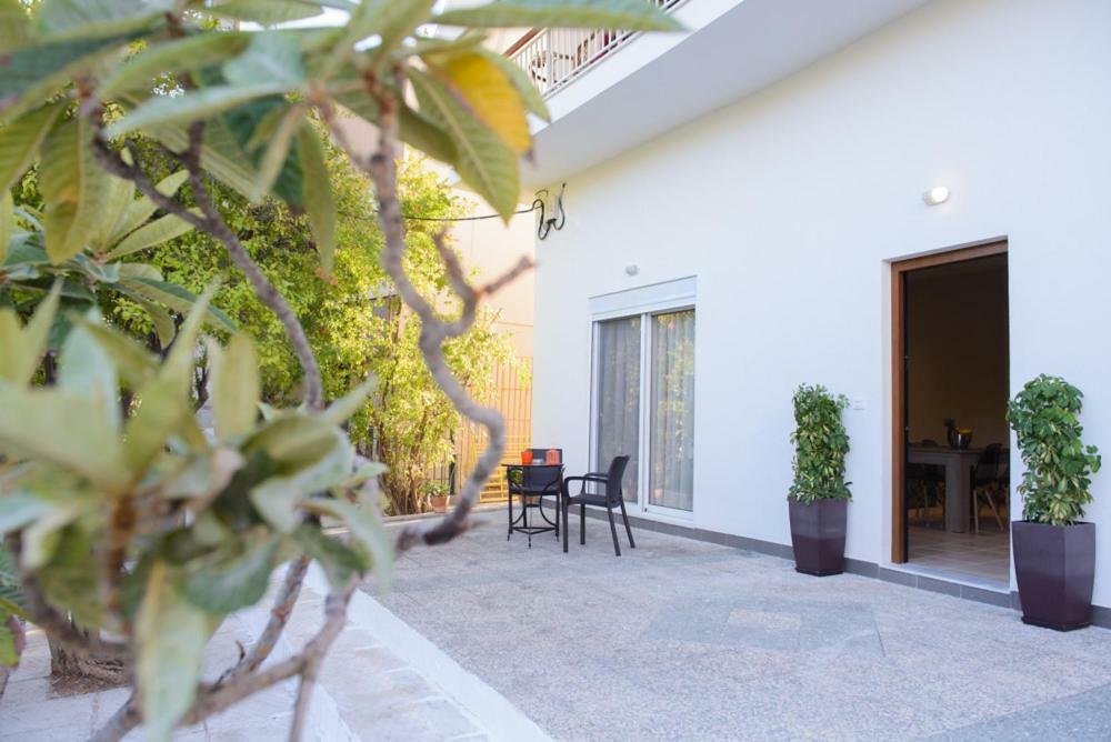 Beautiful House In Alimos Near To The Beach And Metro أثينا المظهر الخارجي الصورة