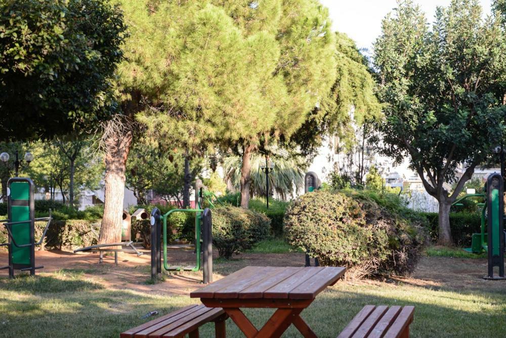 Beautiful House In Alimos Near To The Beach And Metro أثينا المظهر الخارجي الصورة
